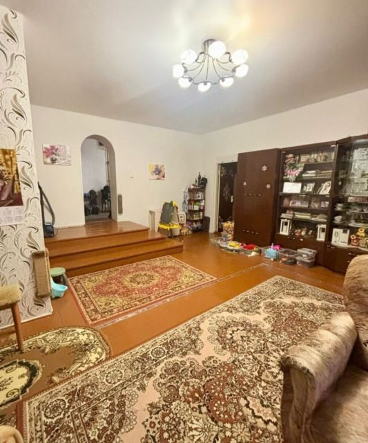 Продаётся 4-комнатная квартира, 97 м²