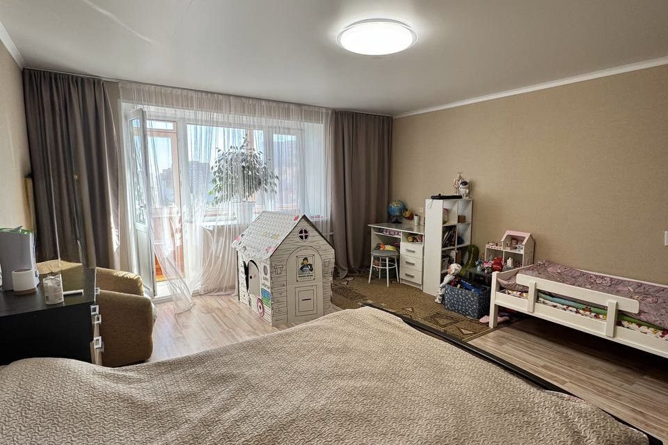 Продаётся 1-комнатная квартира, 62.9 м²
