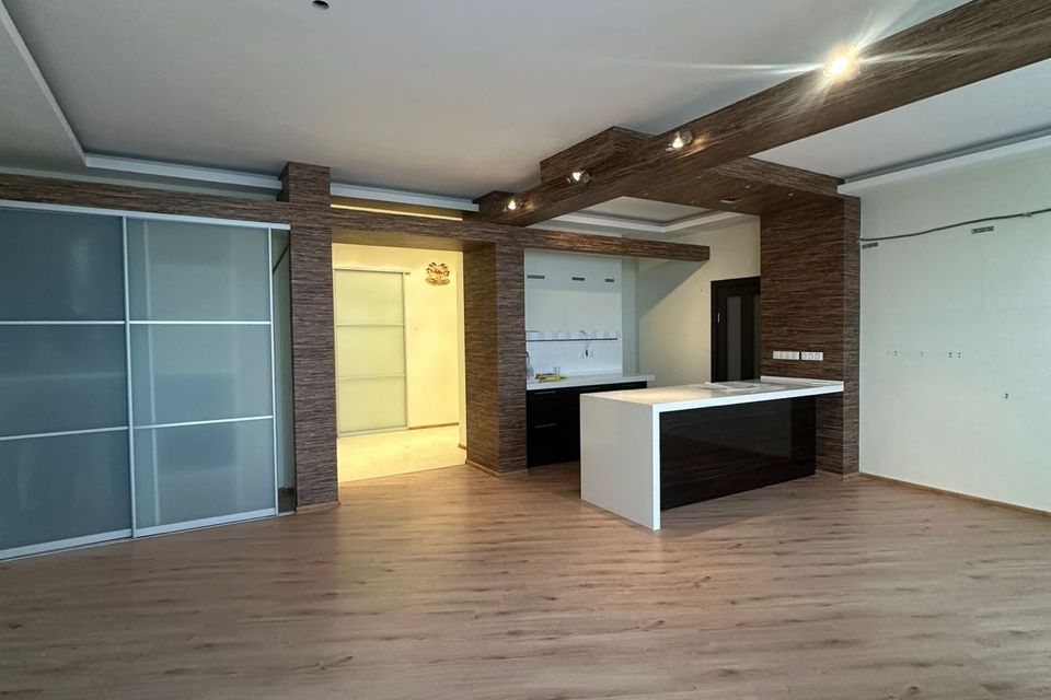 Продаётся 2-комнатная квартира, 83.4 м²
