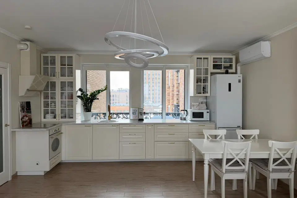 Продаётся 2-комнатная квартира, 55.6 м²
