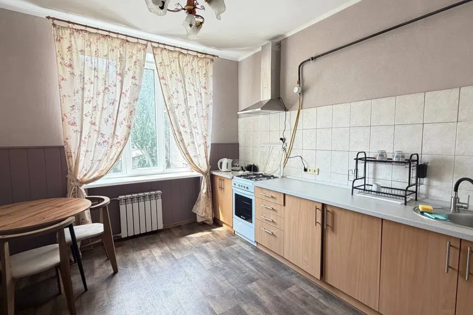 Сдаётся 2-комнатная квартира, 54 м²