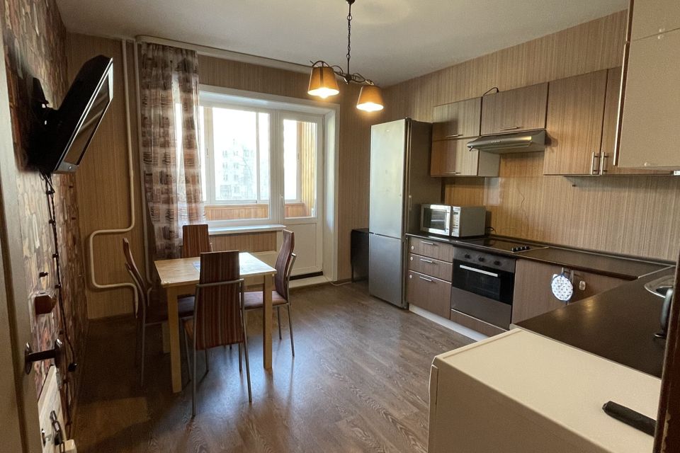 Продаётся 2-комнатная квартира, 57.6 м²