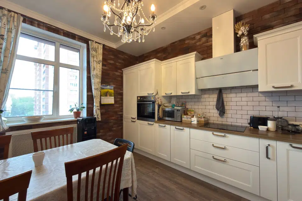 Продаётся 4-комнатная квартира, 96 м²