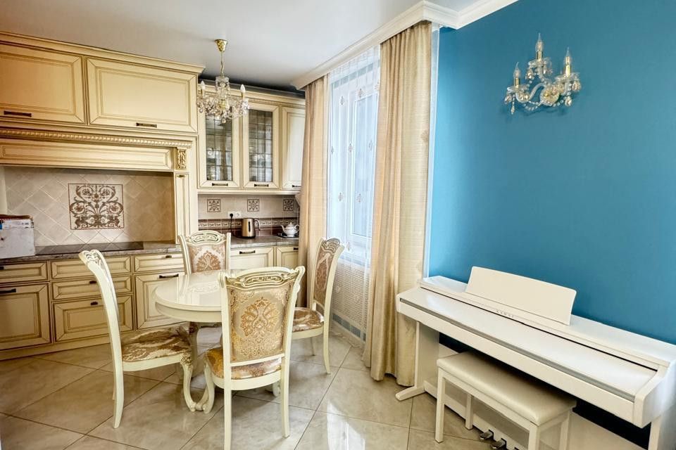 Продаётся 2-комнатная квартира, 57.4 м²