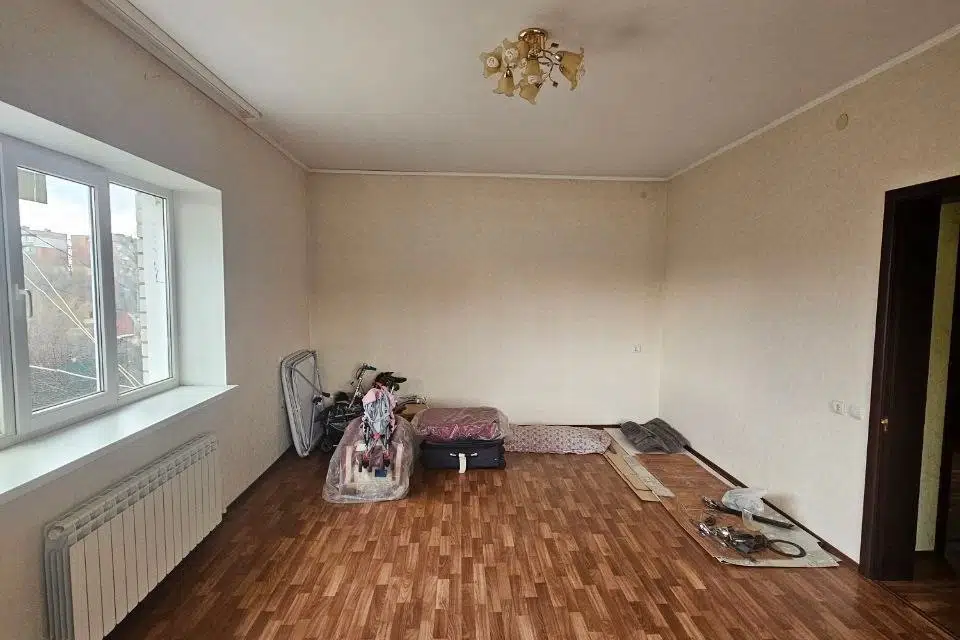Продаётся 2-этажный дом, 220 м²
