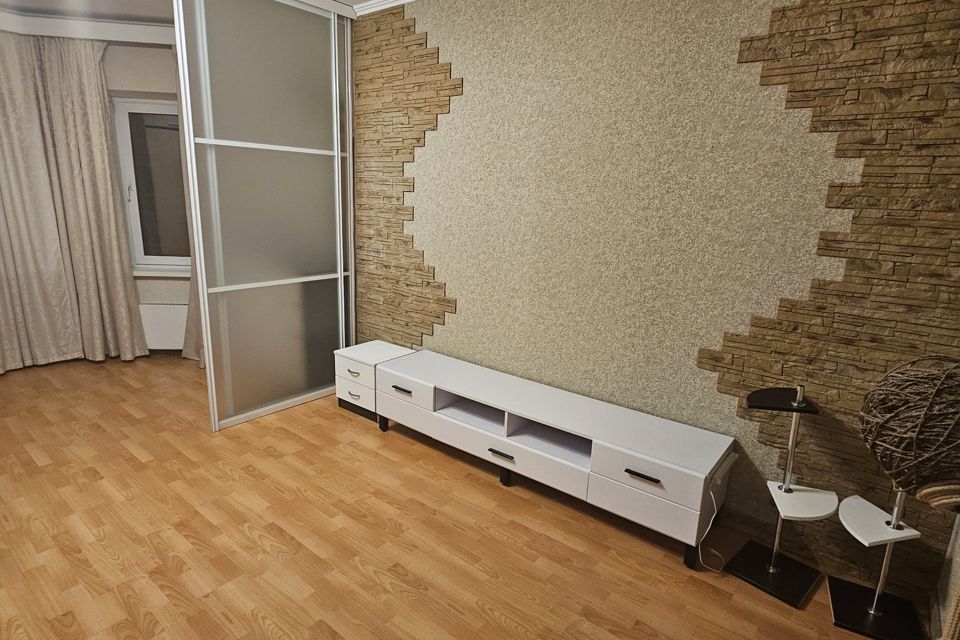 Продаётся 1-комнатная квартира, 47.6 м²