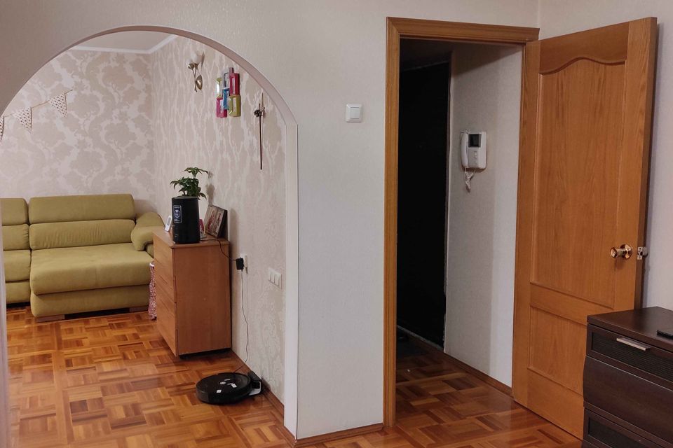 Продаётся 2-комнатная квартира, 77.3 м²
