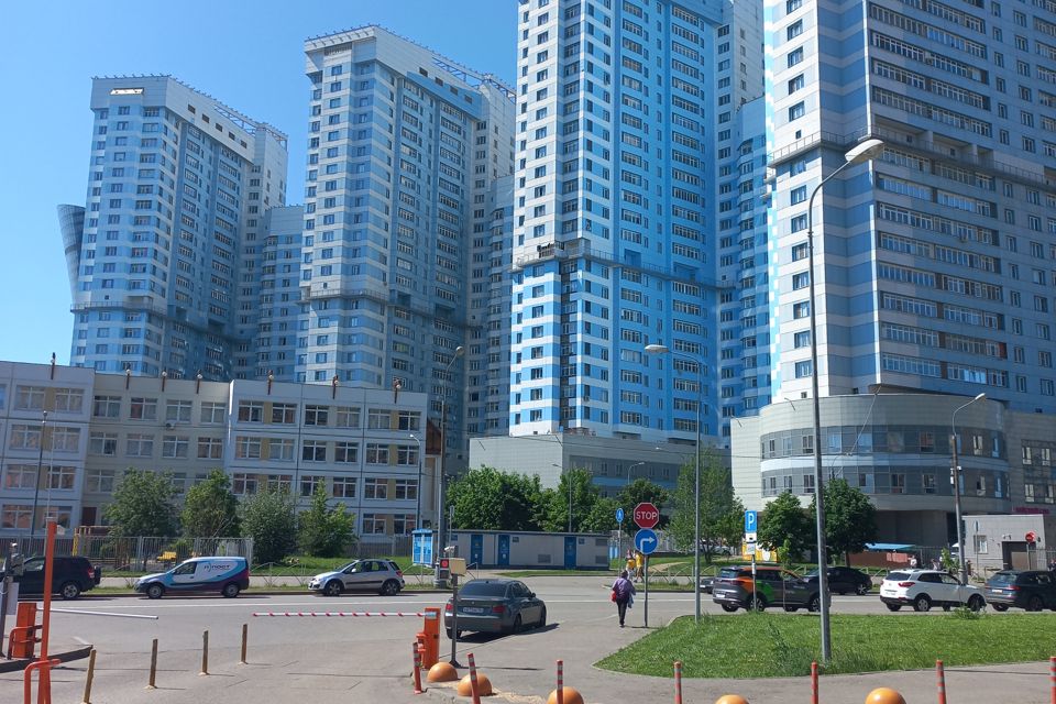 Продаётся 1-комнатная квартира, 65 м²