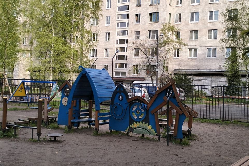 Продаётся 3-комнатная квартира, 56.8 м²