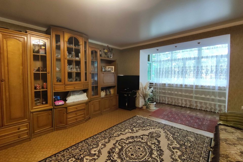 Продаётся 1-комнатная квартира, 43.3 м²