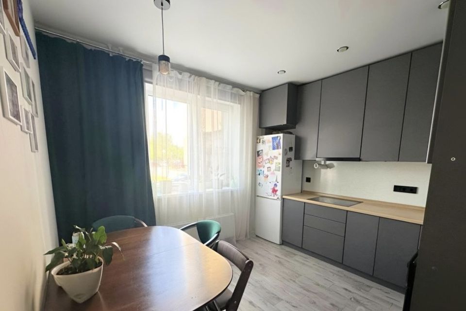 Продаётся 3-комнатная квартира, 82 м²