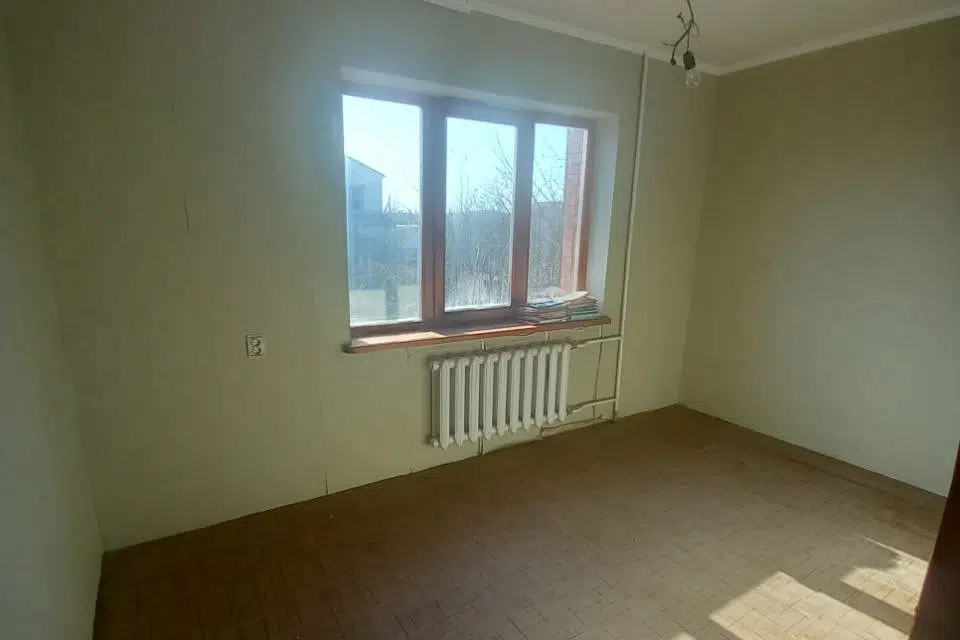 Продаётся 3-этажный дом, 220 м²