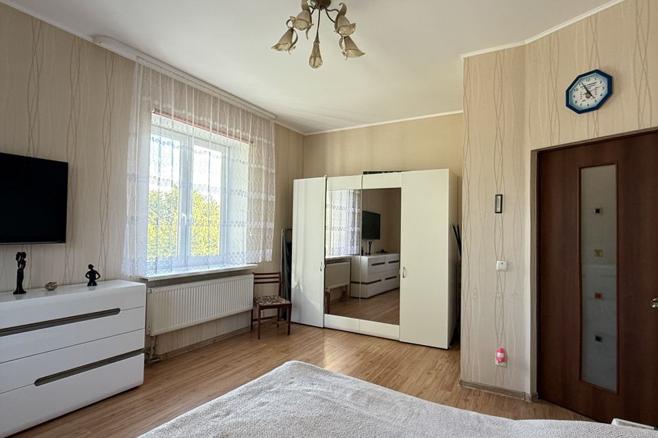 Продаётся 3-комнатная квартира, 110.2 м²