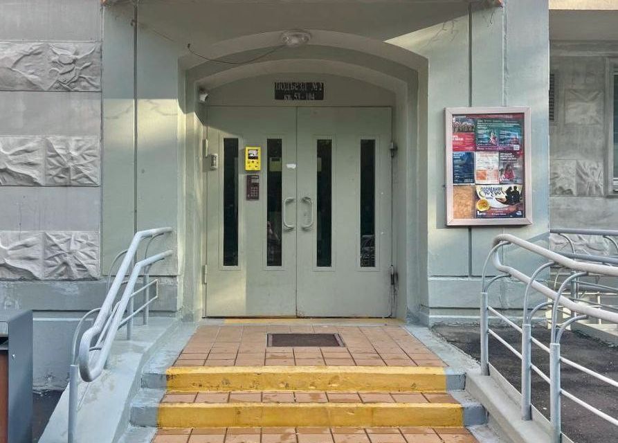 Продаётся 1-комнатная квартира, 37.8 м²