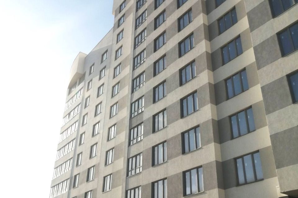 Продаётся 3-комнатная квартира, 140.93 м²