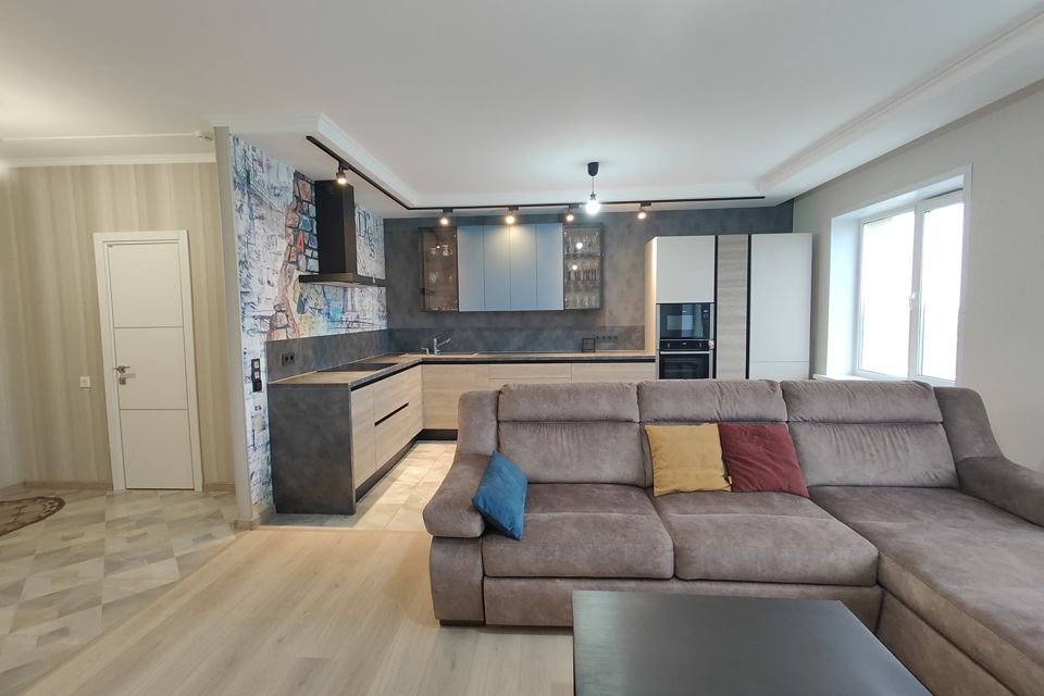 Продаётся 3-комнатная квартира, 93.06 м²