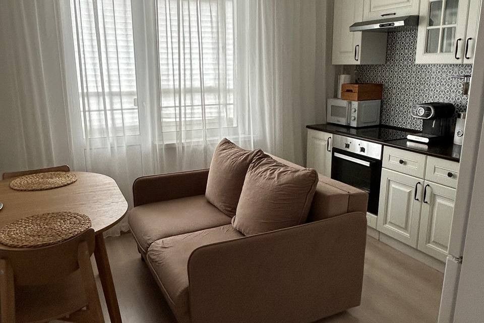 Продаётся 1-комнатная квартира, 37.9 м²