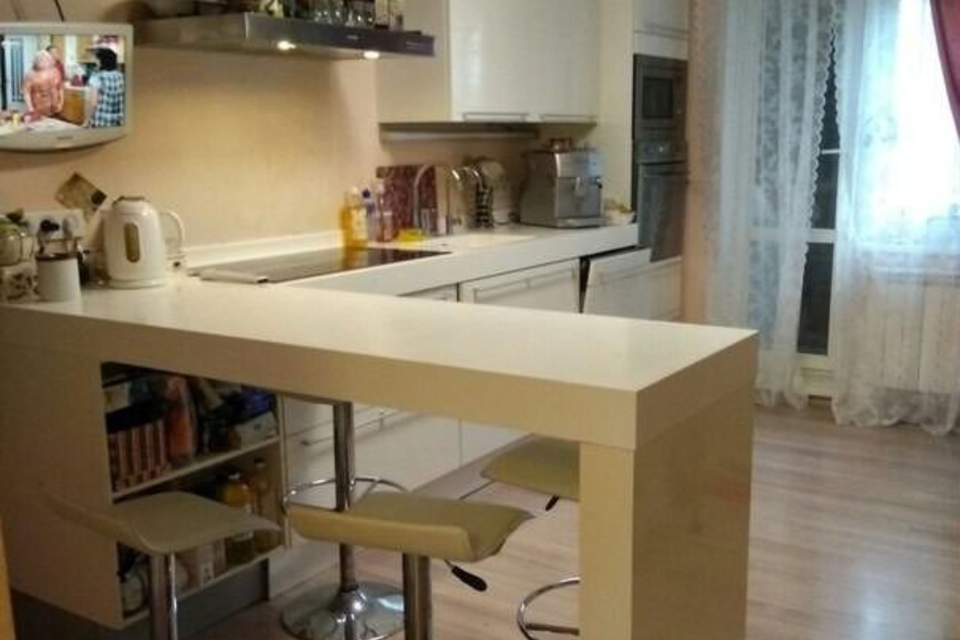Продаётся 4-комнатная квартира, 86.4 м²