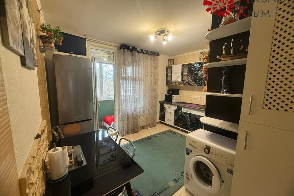 Продаётся 1-комнатная квартира, 49 м²