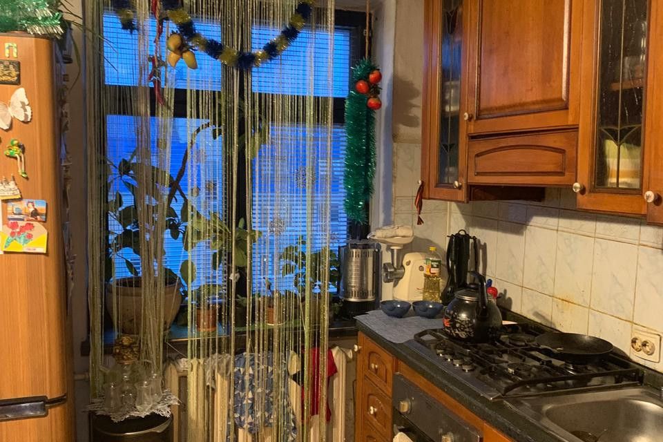 Продаётся 4-комнатная квартира, 140 м²