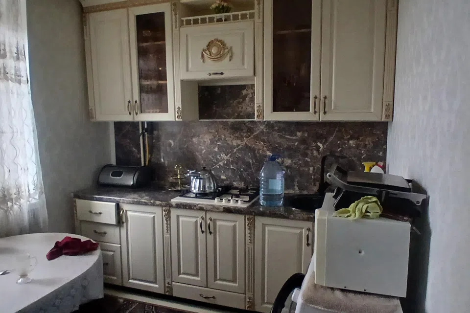 Продаётся 4-комнатная квартира, 76 м²