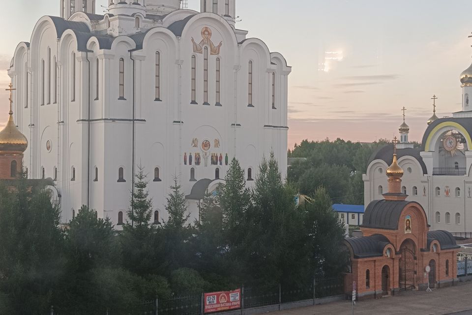 Продаётся 4-комнатная квартира, 125 м²