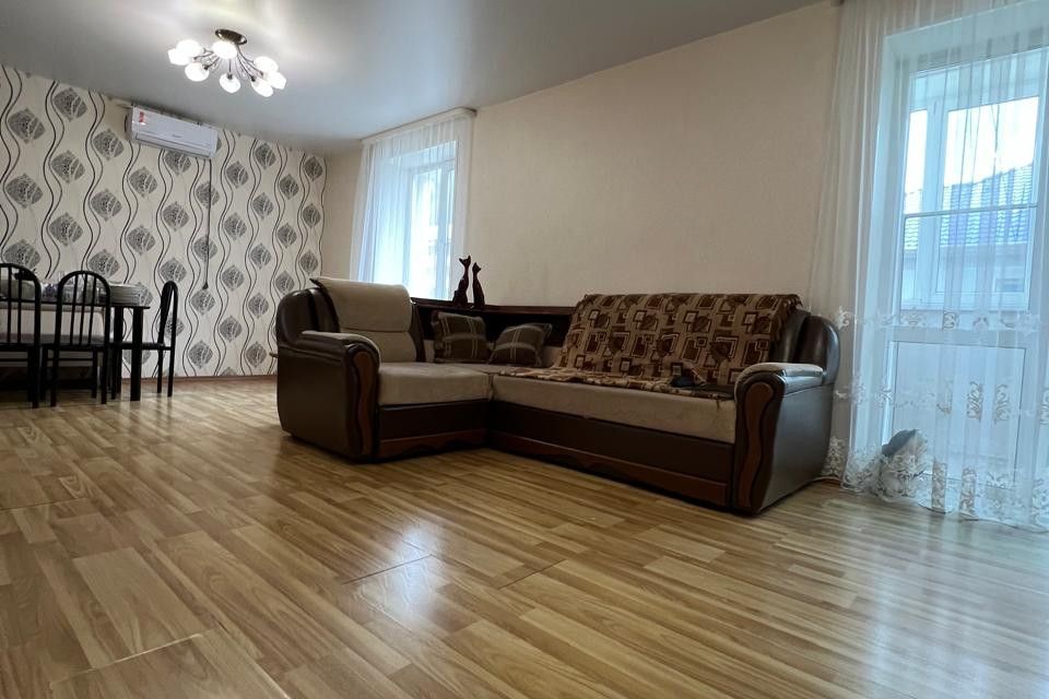 Продаётся 2-комнатная квартира, 63.4 м²