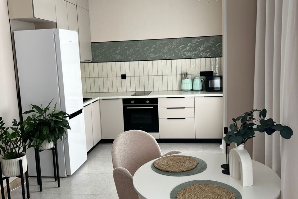 Продаётся 2-комнатная квартира, 56.8 м²