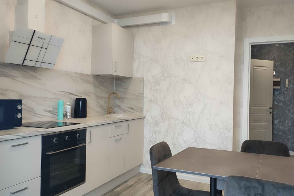 Сдаётся 1-комнатная квартира, 38 м²