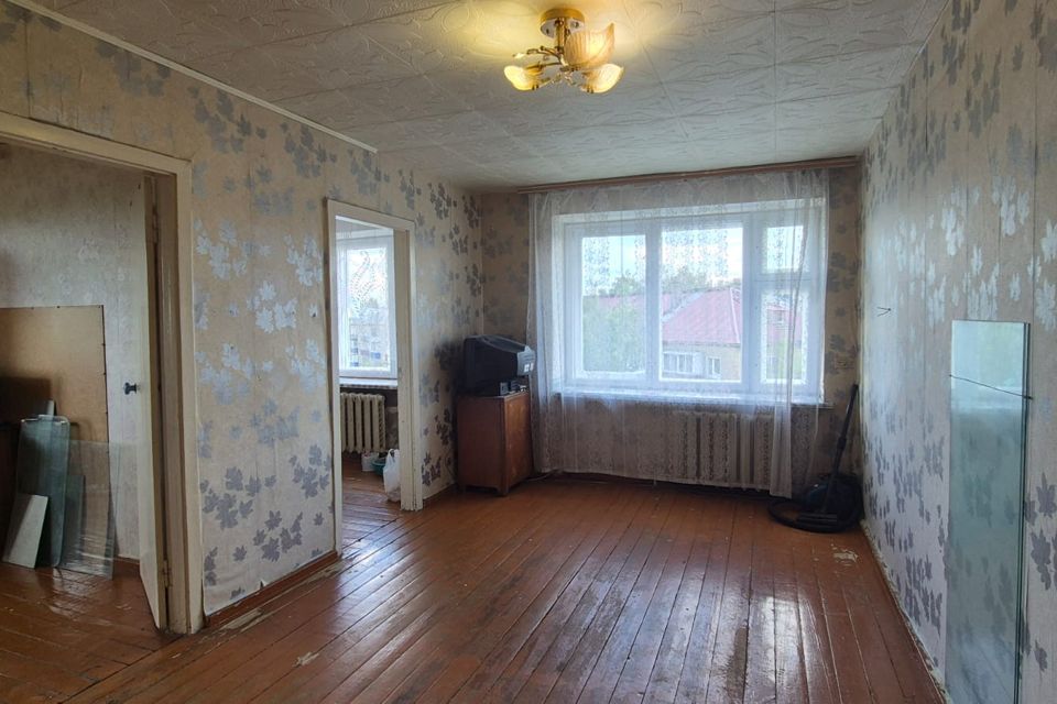 Продаётся 4-комнатная квартира, 60.1 м²