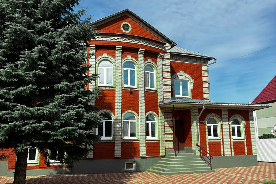 Продаётся 3-этажный дом, 497 м²