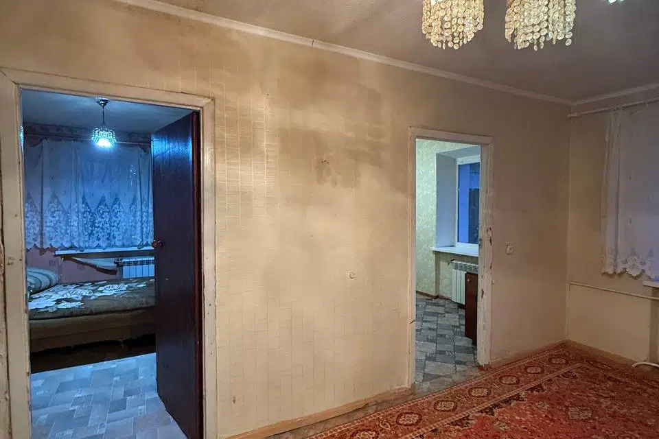 Продаётся 4-комнатная квартира, 62.8 м²