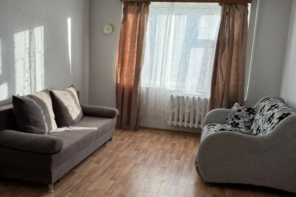 Сдаётся 2-комнатная квартира, 62.8 м²