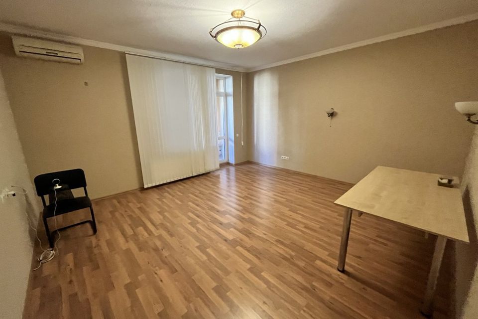 Продаётся таунхаус, 3-эт., 225 м²
