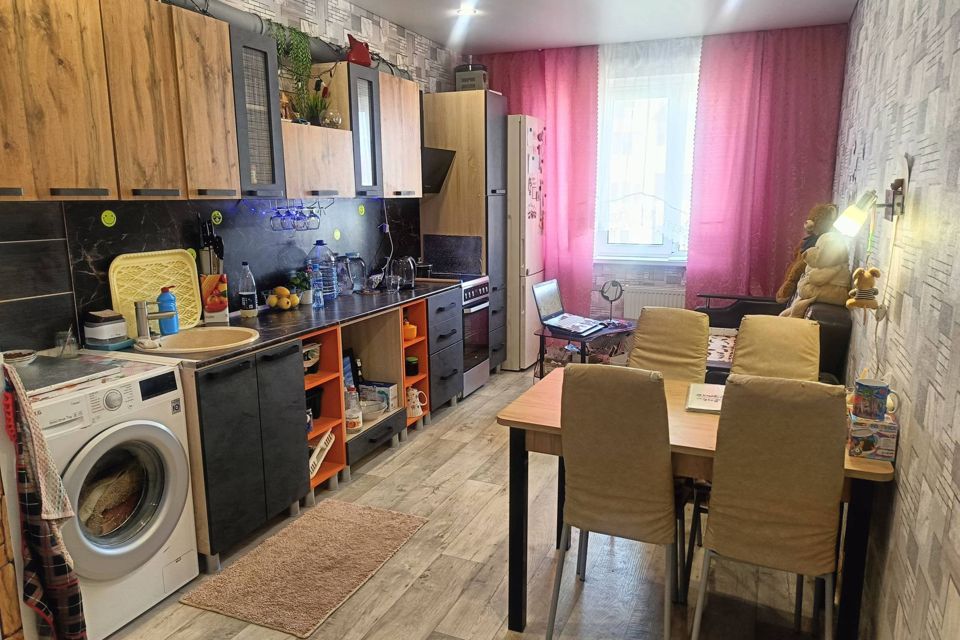 Продаётся 3-комнатная квартира, 81 м²