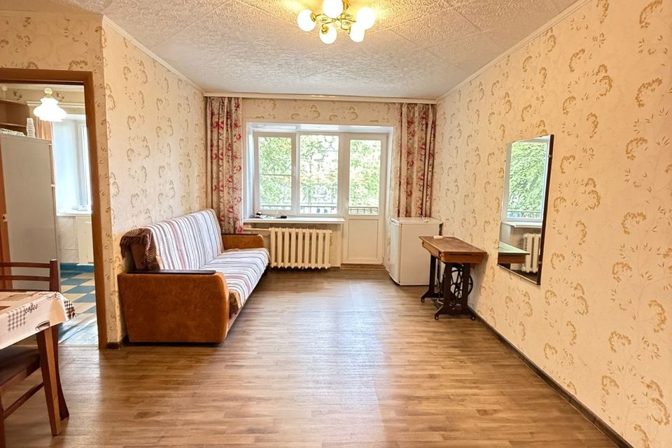 Продаётся 3-комнатная квартира, 57.3 м²