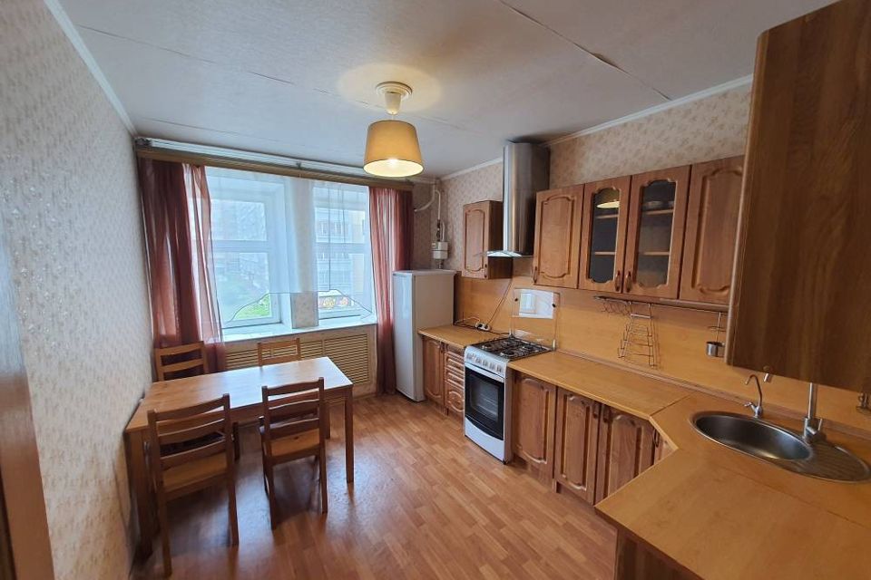 Продаётся 1-комнатная квартира, 41.7 м²