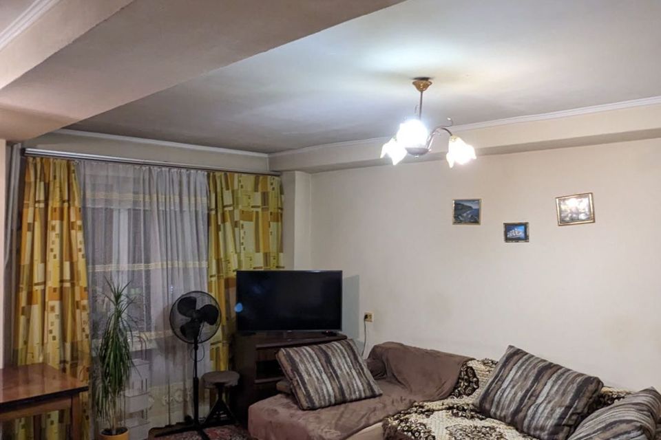Продаётся 3-комнатная квартира, 76.7 м²