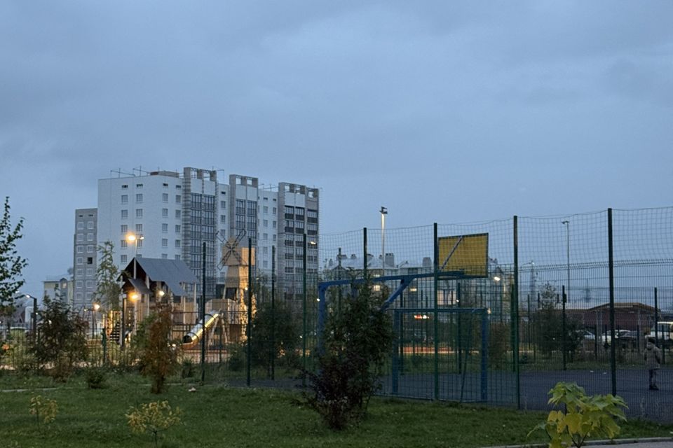 Продаётся 1-комнатная квартира, 42 м²