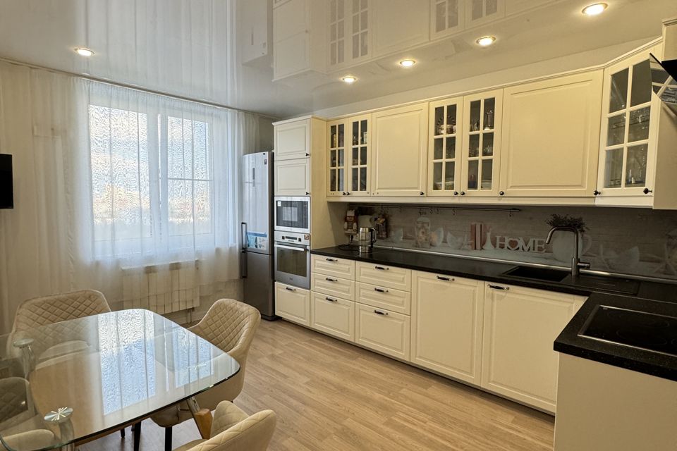 Продаётся 3-комнатная квартира, 103 м²