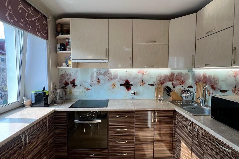 Продаётся 3-комнатная квартира, 56.5 м²