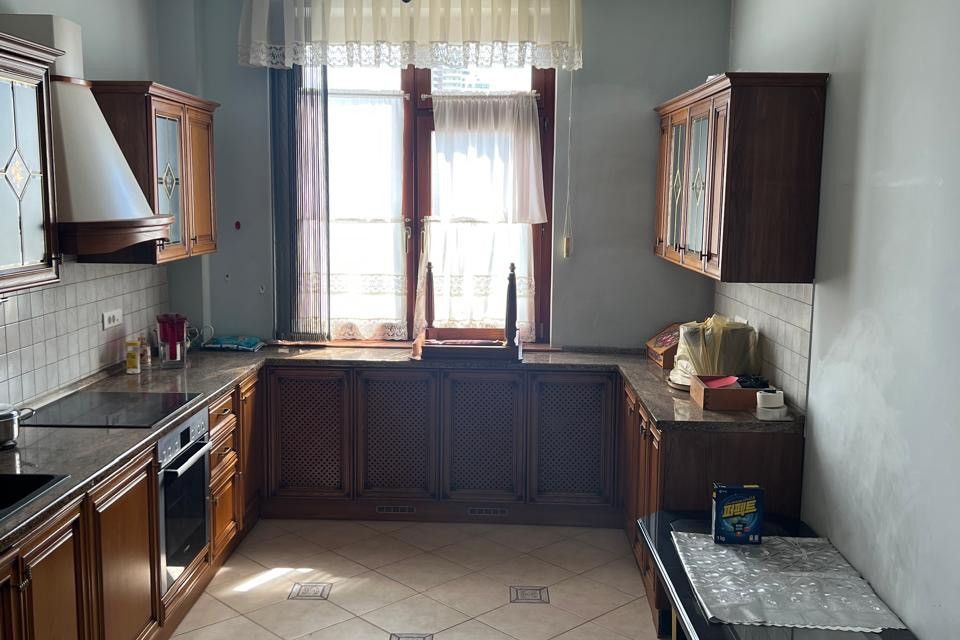 Продаётся 4-комнатная квартира, 133.4 м²