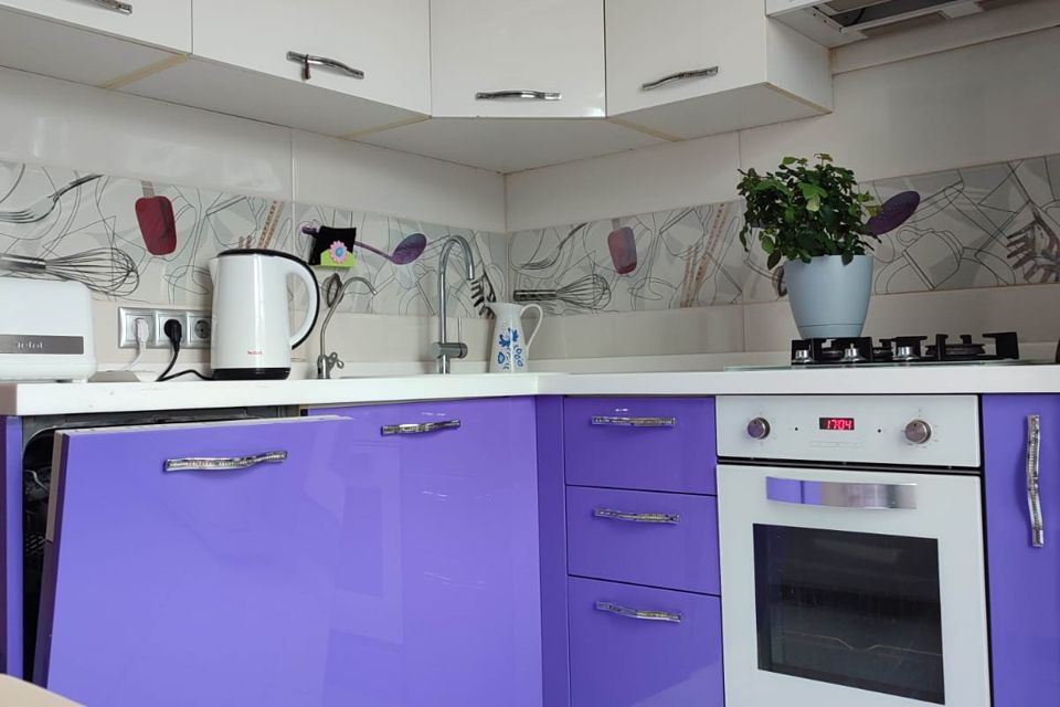 Продаётся 3-комнатная квартира, 61 м²