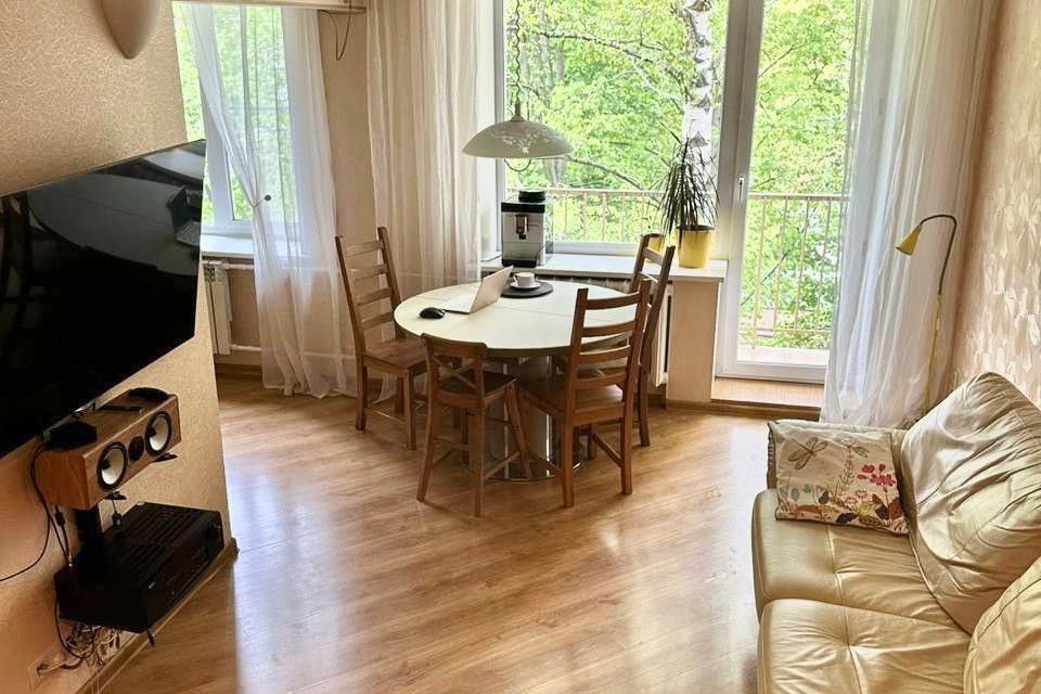 Продаётся 3-комнатная квартира, 55.4 м²