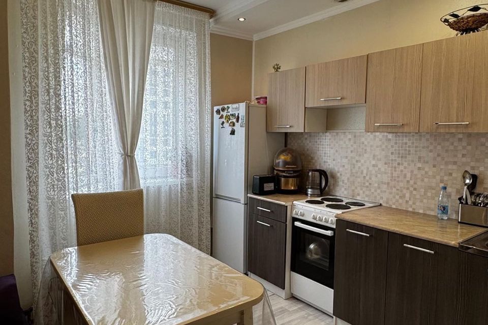 Сдаётся 1-комнатная квартира, 38 м²