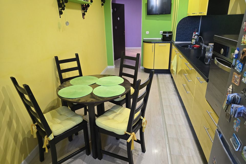 Продаётся 2-комнатная квартира, 65 м²