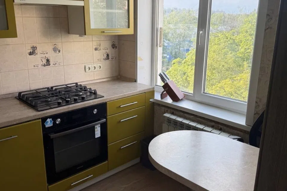 Продаётся 3-комнатная квартира, 63.7 м²