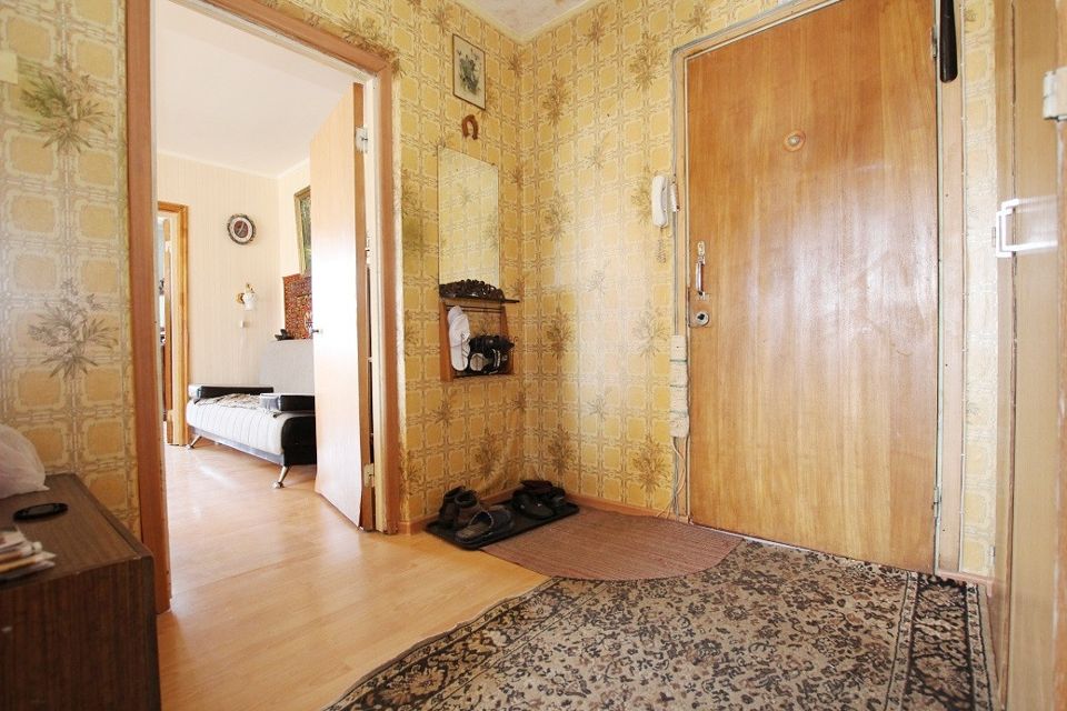 Продаётся 4-комнатная квартира, 62.3 м²