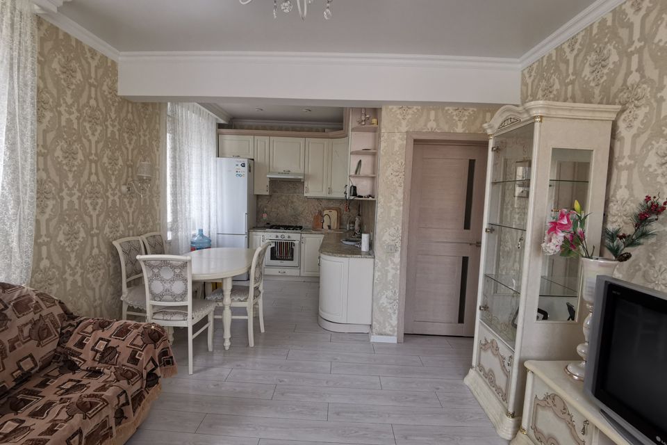 Продаётся 3-комнатная квартира, 62.7 м²