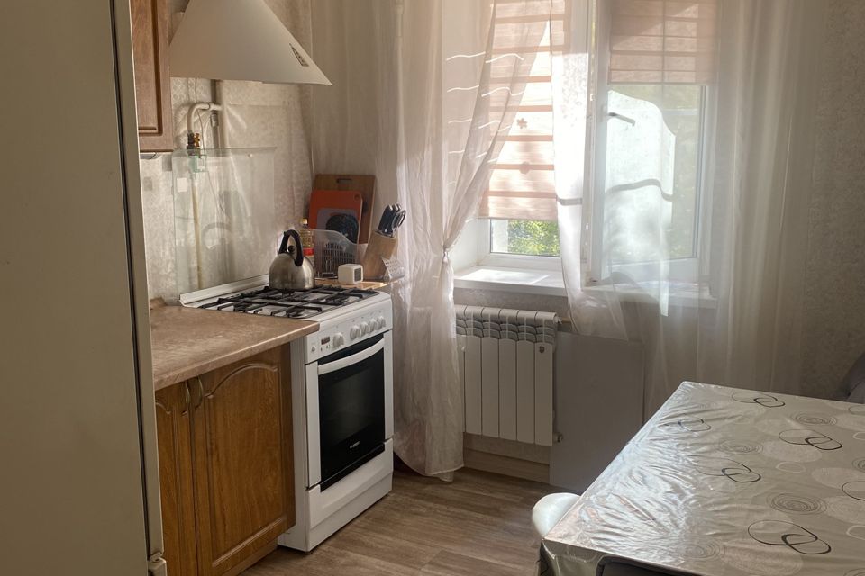 Продаётся 4-комнатная квартира, 74.2 м²